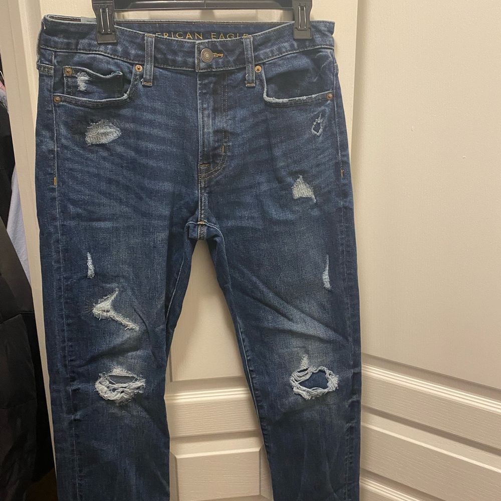 American Eagle Distressed Blue Jeans
